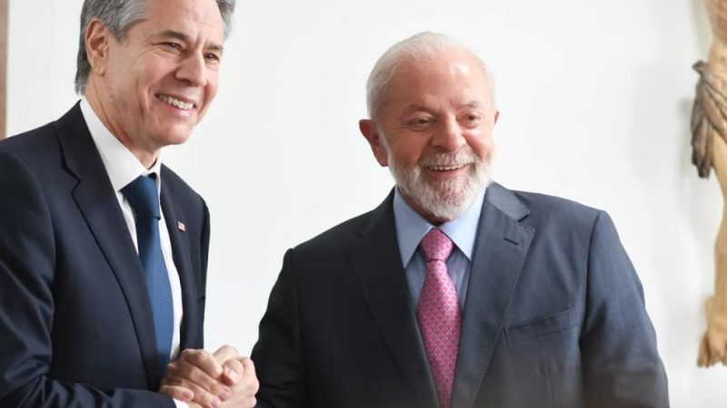 Em meio à crise com Israel, Blinken encontra Lula e se diz “animado”