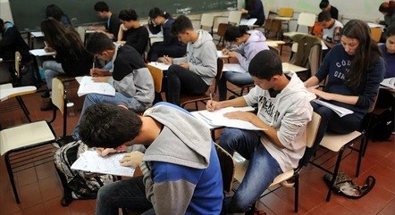 SP, Bahia, MG, Rio, Maranhão e Pará têm metade de escolas, creches e universidades do país