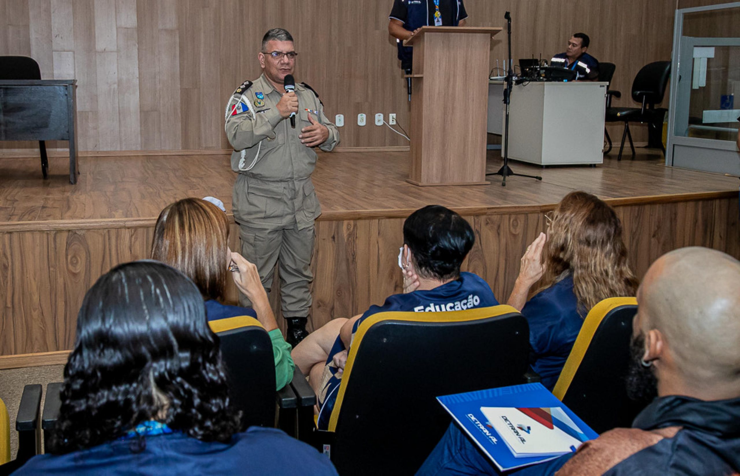 Batalhão de Trânsito promove palestras e fiscalizações na Semana dos Motoristas Profissionais