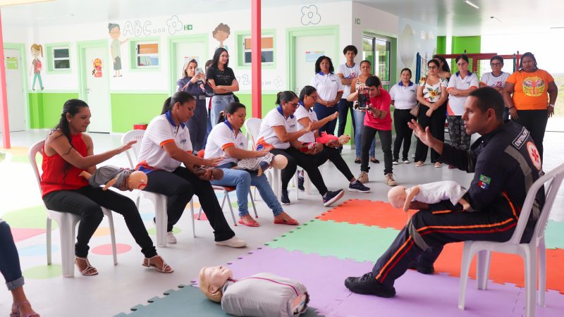 Creche Segura capacita aproximadamente 3 mil servidores em primeiros socorros