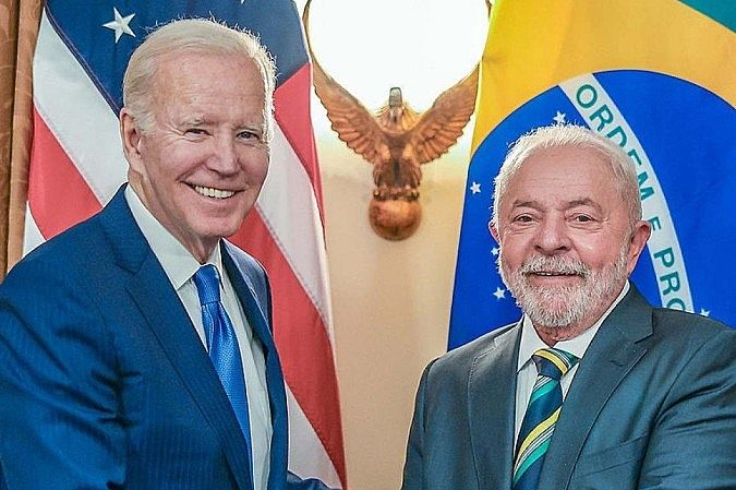 Em telefonema, Lula e Biden reforçam pedido por atas das eleições na Venezuela