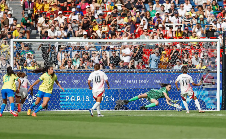 Brasil sofre virada do Japão nos últimos minutos e perde a primeira no futebol feminino