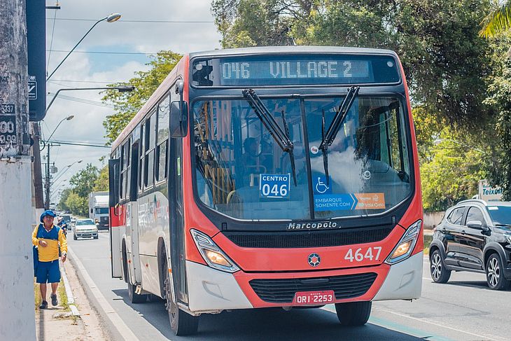 Com novo protesto de estudantes marcado, DMTT anuncia mais ônibus para Ufal