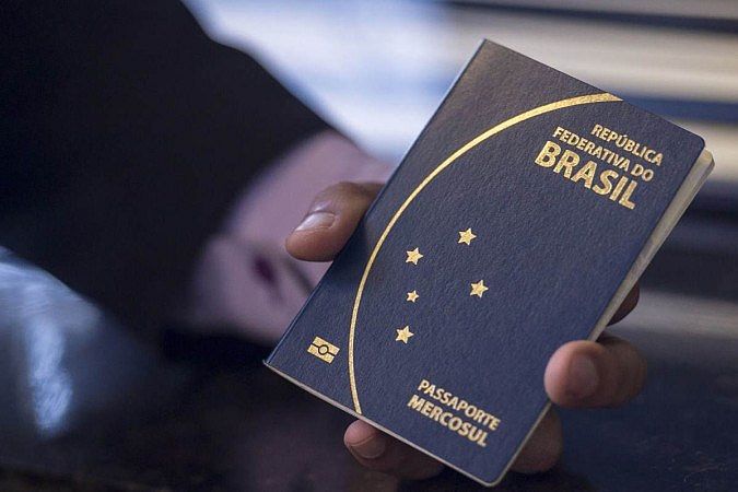 Número de brasileiros no exterior sobe e atinge 4,9 milhões em 2023