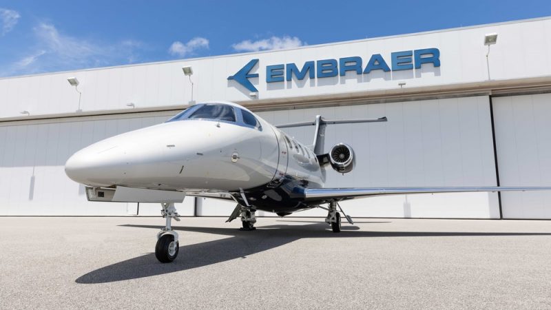 Embraer oferece mais de 160 bolsas de estudos em tecnologia exclusivas para pessoas com mais de 50 anos; veja como se inscrever