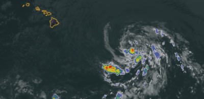 Tempestade tropical Hone ameaça o Havaí com incêndios e inundações