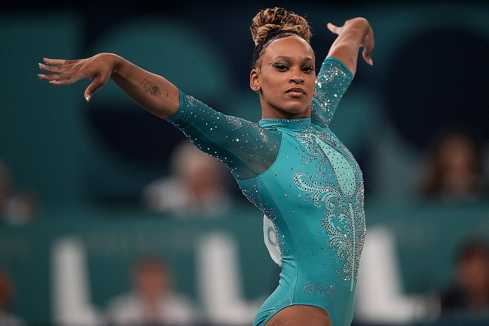 É CAMPEÃ! Rebeca ganha ouro e vira maior medalhista da história do Brasil