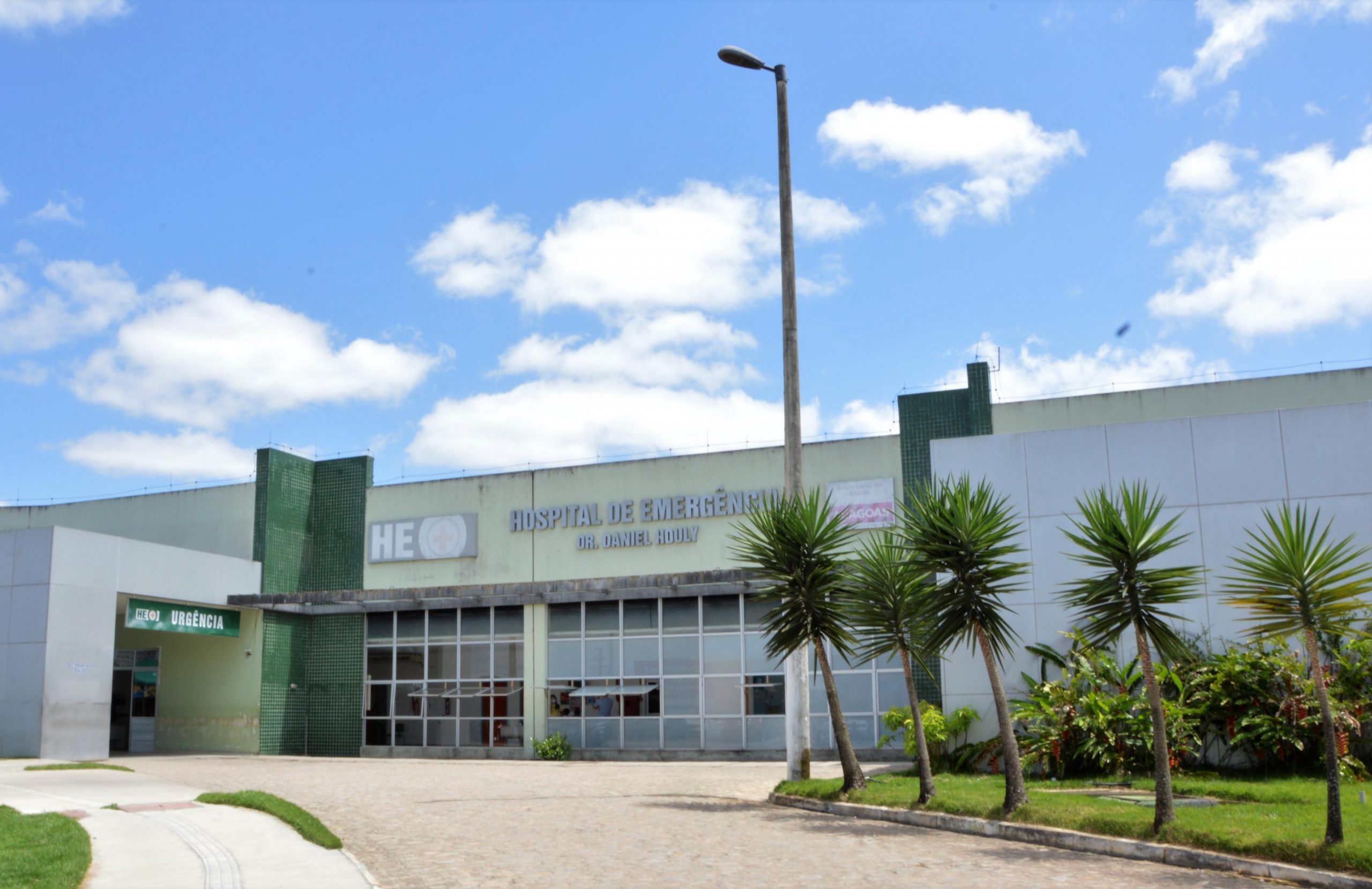 Hospital de Emergência do Agreste realiza programação especial do Agosto Lilás