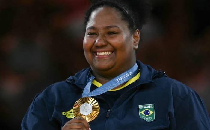 Beatriz Souza vence israelense e conquista medalha de ouro no judô