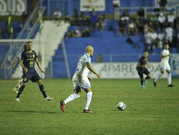 Série C: CSA marca nos acréscimos, bate a Aparecidense e garante a permanência