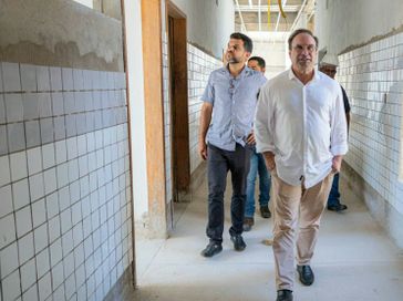 Obras de pavimentação asfáltica e construção de creche avançam no João Paulo II e Primavera em Arapiraca