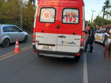 Motociclista tenta atravessar via por espaço entre divisórias, é atingido por veículo e morre em trecho da AL-220