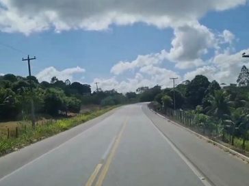 Colisão entre carro e moto deixa homem ferido na BR-104, em União dos Palmares