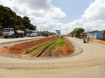 Comerciantes do João Paulo II agradecem ao prefeito Luciano Barbosa pela pavimentação no bairro