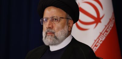 Helicóptero do presidente iraniano Raisi caiu devido ao clima, diz relatório