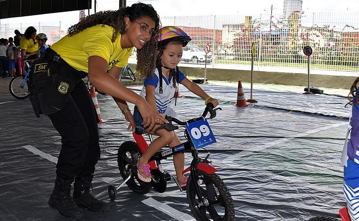 Arena Detranzinho ensina crianças a como tornar o trânsito mais seguro