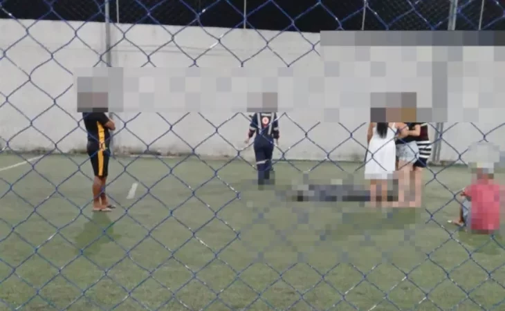 Jovem de 28 anos morre ao sofrer infarto em partida de futebol com amigos