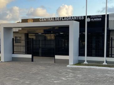 Mulher é presa após comprar joias com pix falso em Rio Largo