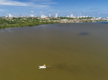 Corpo encontrado na lagoa Mundaú é resgatado pelos Bombeiros