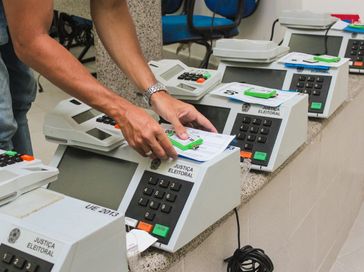 Preparação das urnas eletrônicas para as Eleições 2024 começa nesta sexta-feira (20)