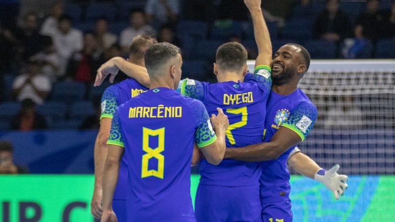 Brasil garante vaga na final da Copa do Mundo de futsal