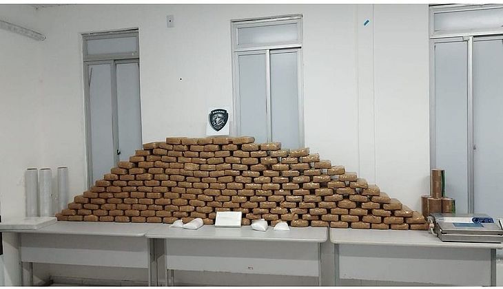 Polícias de AL e MA apreendem 200 kg de cocaína avaliados em R$ 10 milhões; três são presos