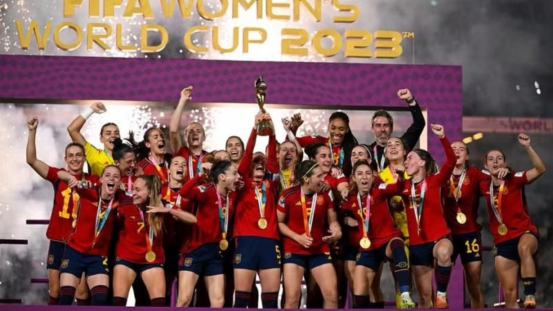 Uefa investirá R$ 6 bilhões para impulsionar o futebol feminino até 2030