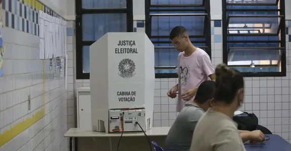 Em Maceió, quase 140 mil eleitores não comparecem às urnas