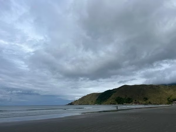 Defesa Civil emite alerta para a possibilidade de vento e chuva fortes em São Sebastião, SP