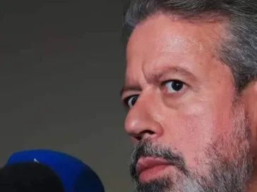 Lira foi duro com o Carrefour, mas suave com a trama para matar Lula e Moraes