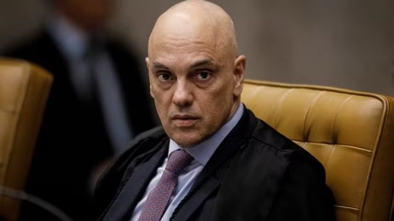 Moraes mantém prisão de generais Braga Netto e Mário Fernandes