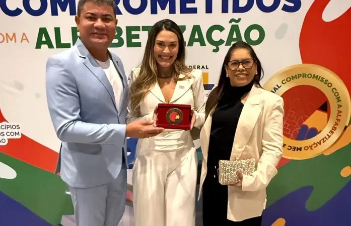 “Educação Campeã é Ouro”, diz prefeita Angela Vanessa durante premiação em Brasília