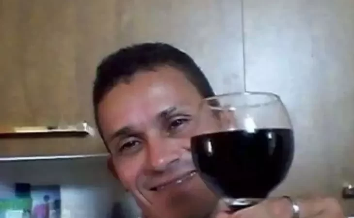 Homem é executado a tiros por dupla em motocicleta