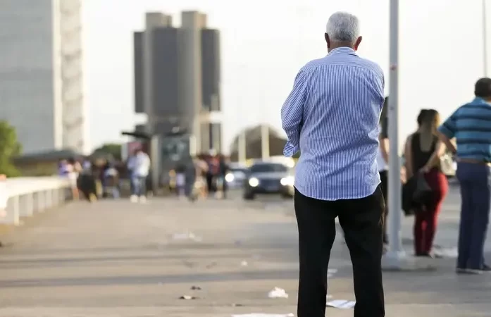 Anvisa aprova medicamento para retardar avanço do Alzheimer