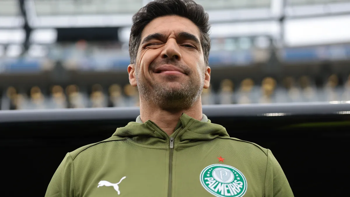 Abel é absolvido no STJD e comandará Palmeiras contra o Mirassol