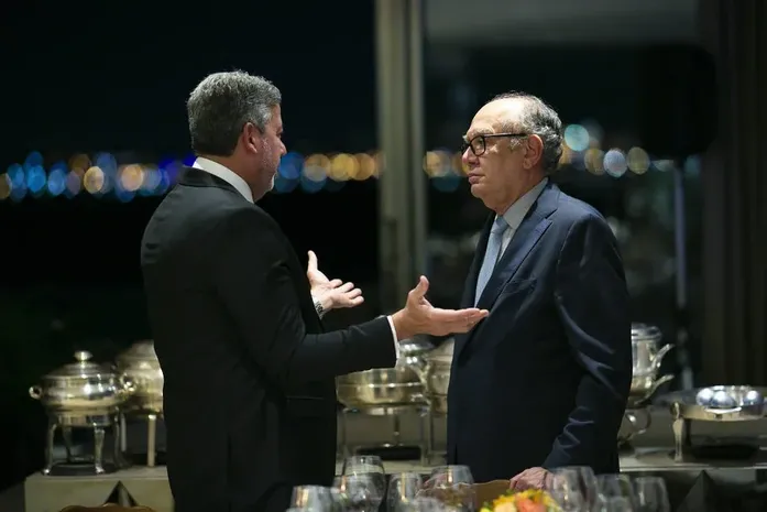 Isnaldo Bulhões vai pagar o passeio, mas Lira foi ao Gilmarpalooza por conta do erário