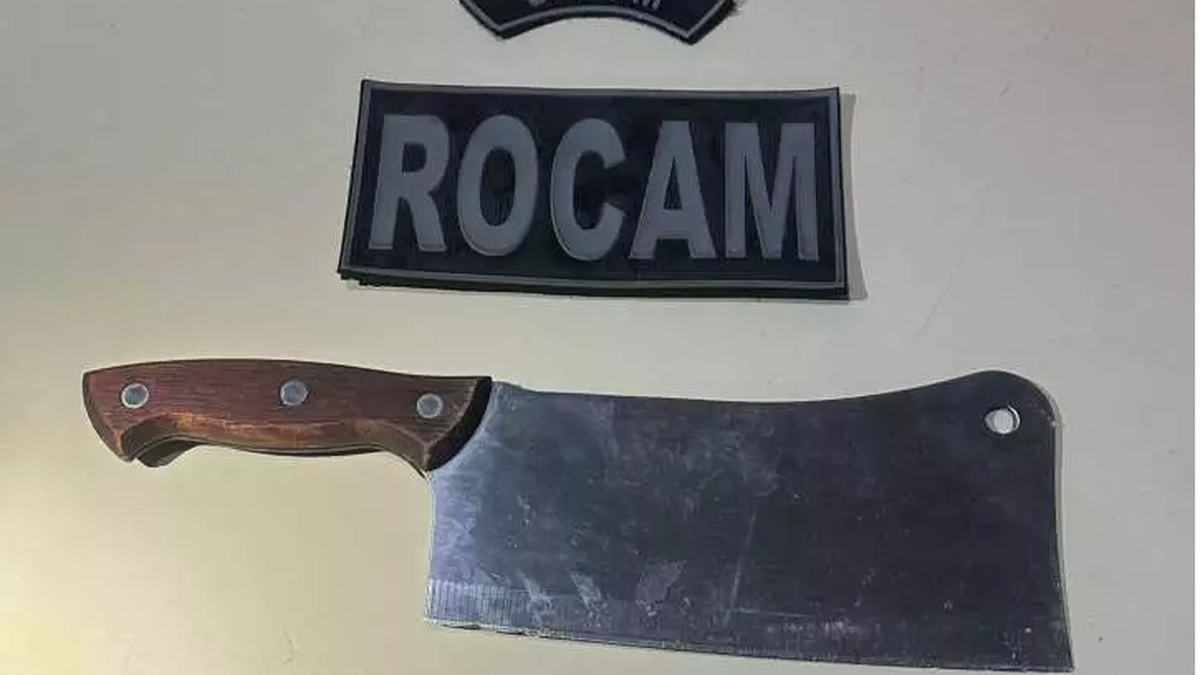 Homem agride vizinhos e familiares com faca no bairro São Luiz, em Arapiraca