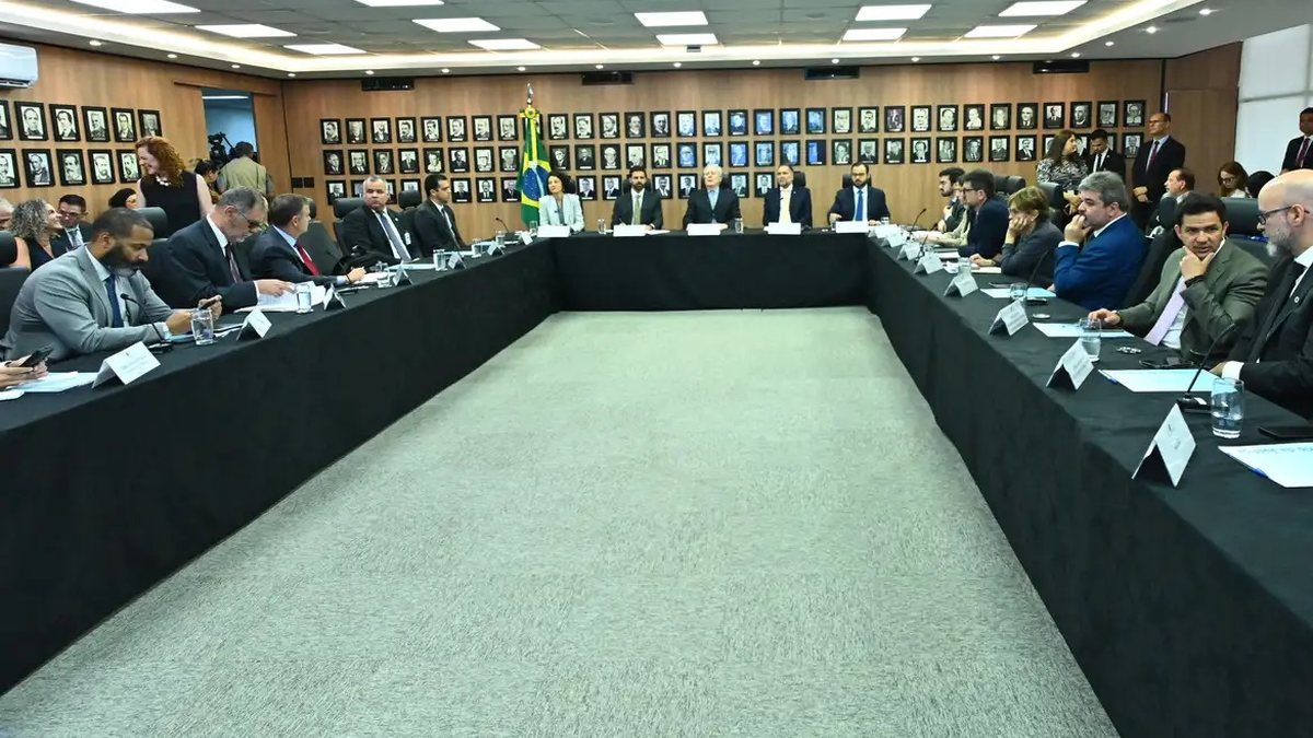 Governo cria comitê de enfrentamento da crise do metanol